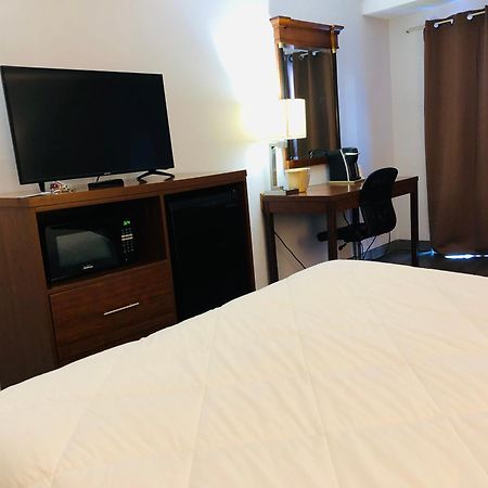Travelodge By Wyndham Welland Kültér fotó